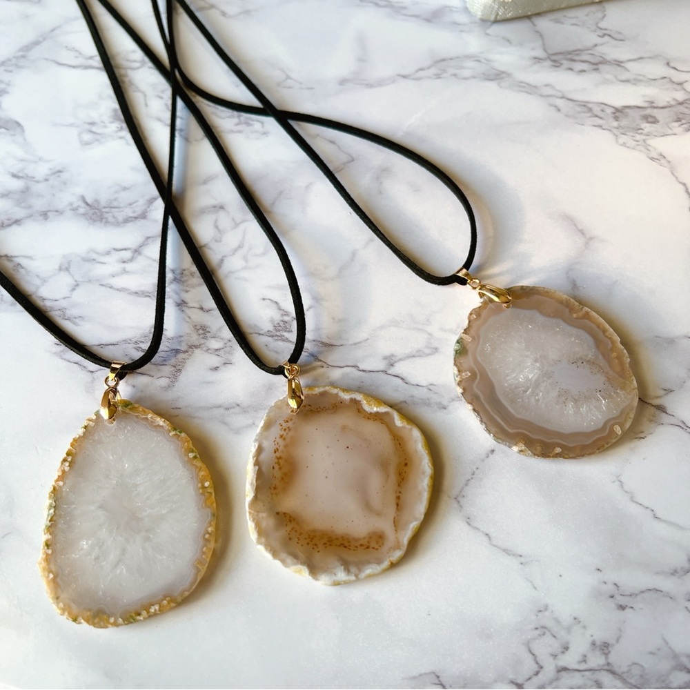 Agate slice pendant gem 30” to 33” black suede necklace
